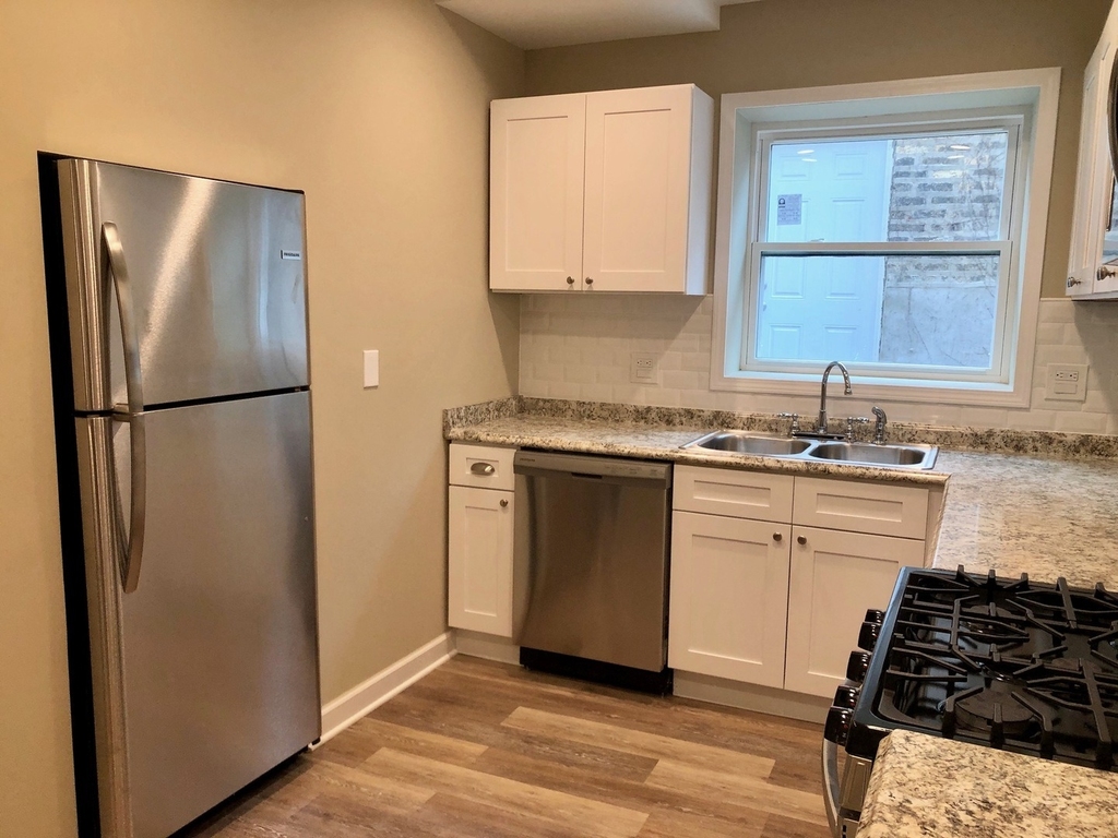 2643 W Estes Avenue - Photo 2