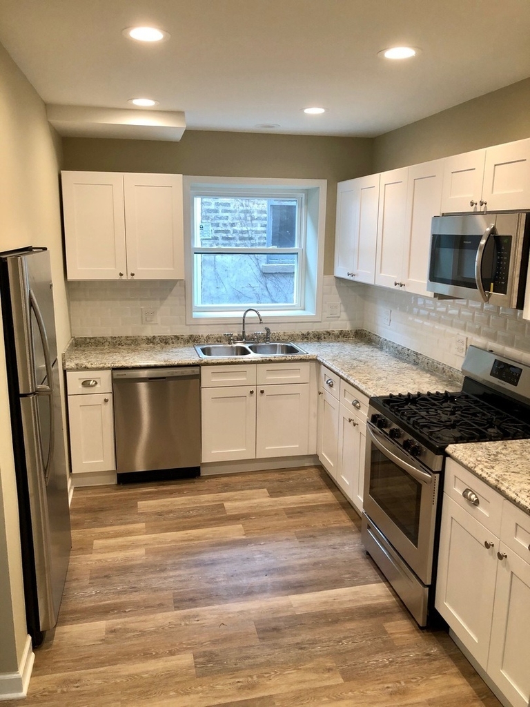 2643 W Estes Avenue - Photo 3