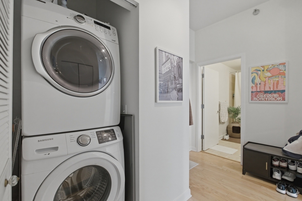 303 W Ohio Street - Photo 10