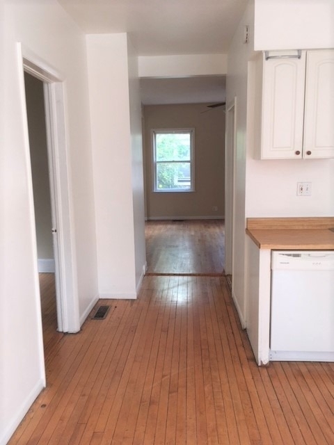 1237 W Wellington Avenue - Photo 6