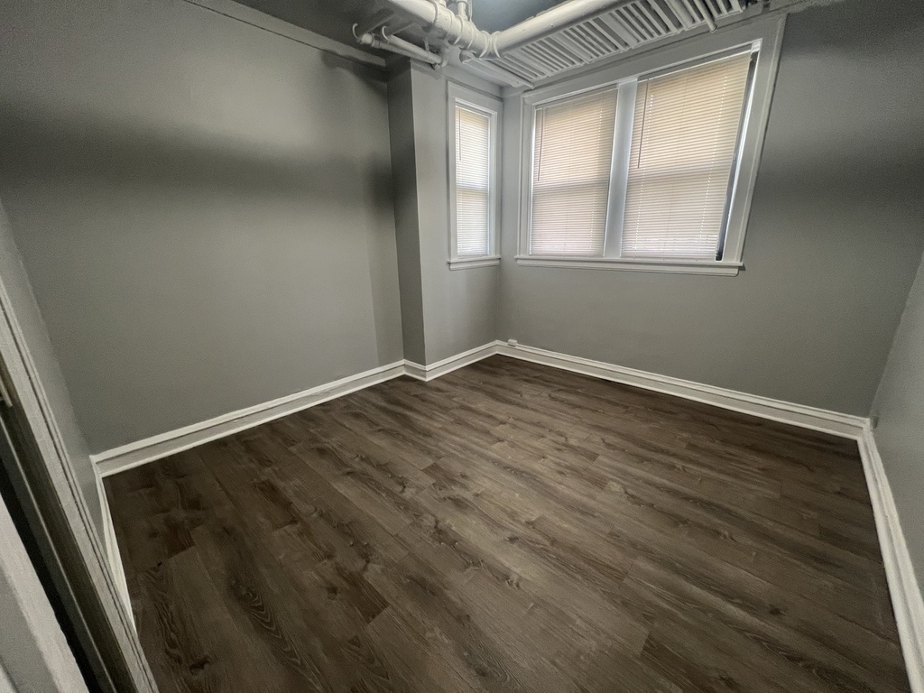 9300 S Bishop Street - Photo 2