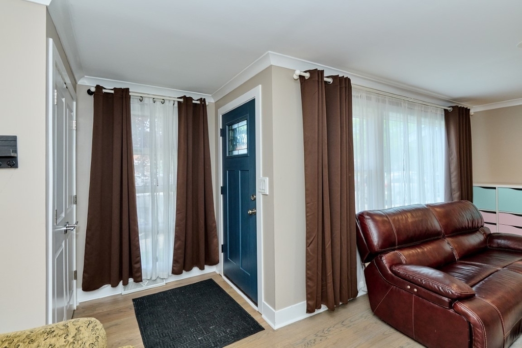 926 N Boxwood Drive - Photo 1