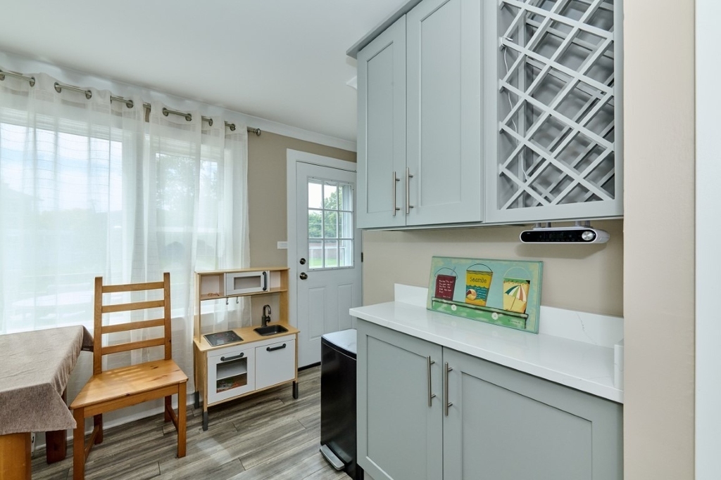 926 N Boxwood Drive - Photo 6