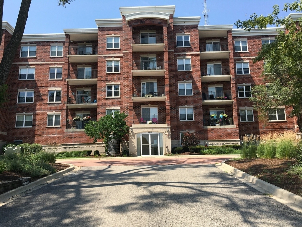 3420 N Old Arlington Heights Road - Photo 0