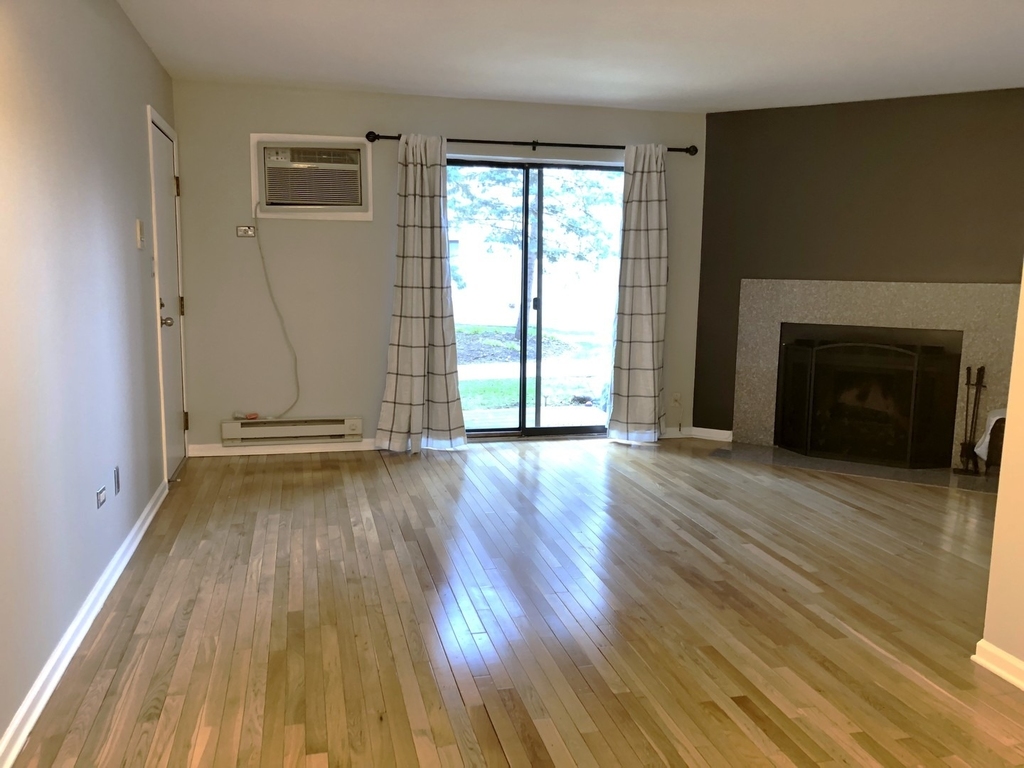 446 E Osage Lane - Photo 1