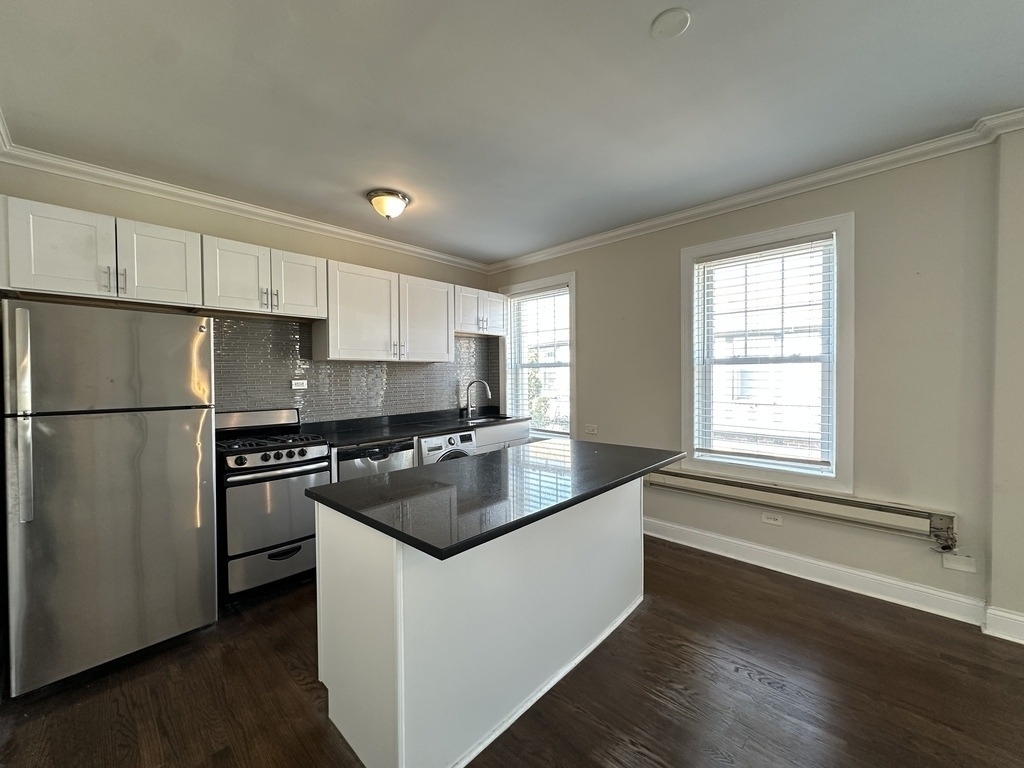 918 Green Bay Road - Photo 2