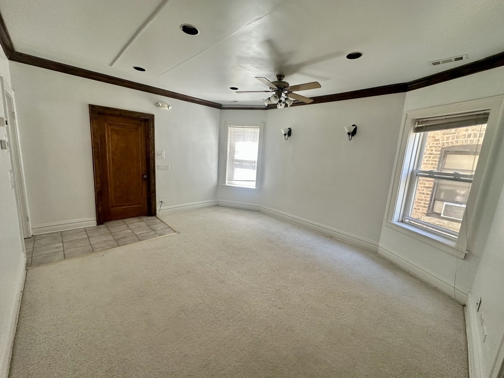 6229 N Claremont Avenue - Photo 3