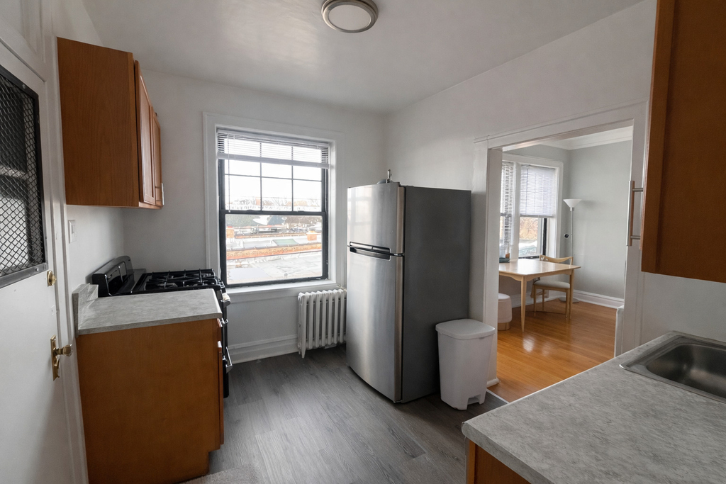 2344 W Addison Street - Photo 4