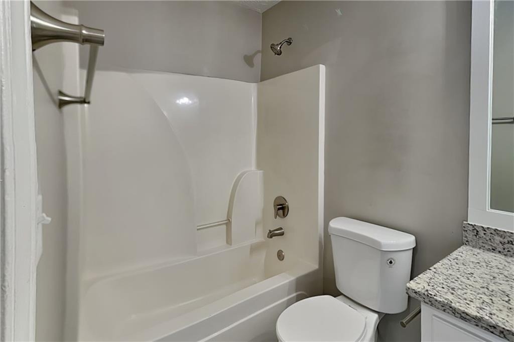 658 Castlebrooke Way - Photo 17