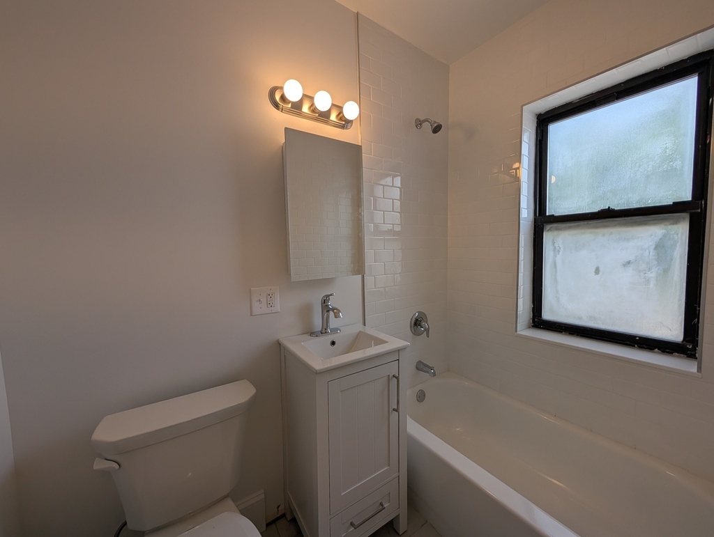 2706 N Spaulding Avenue - Photo 13