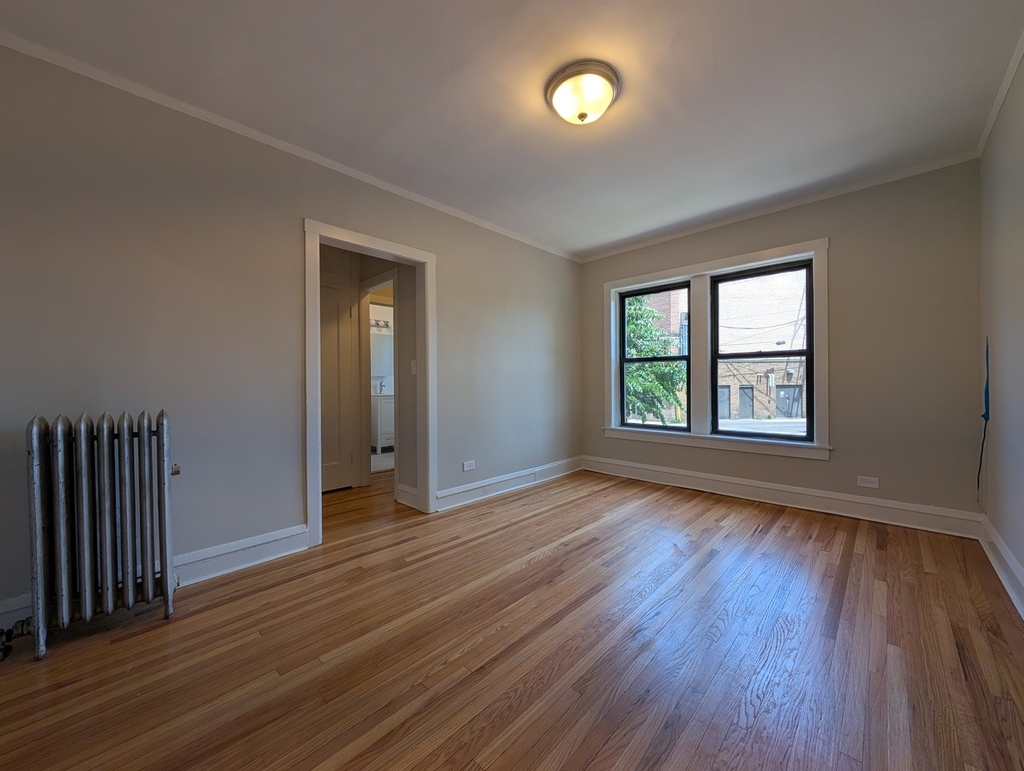 2706 N Spaulding Avenue - Photo 1
