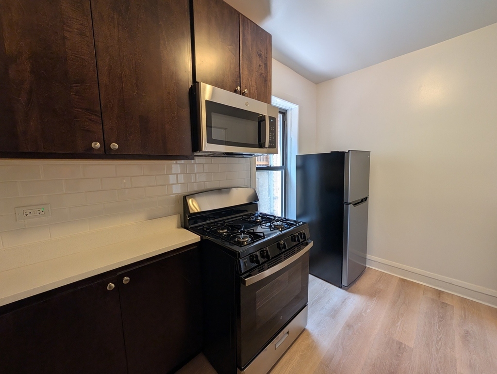2706 N Spaulding Avenue - Photo 6