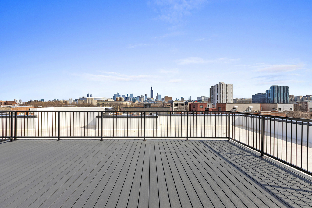 204 S Leavitt Street - Photo 19