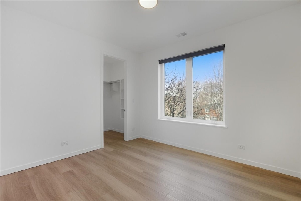 204 S Leavitt Street - Photo 13