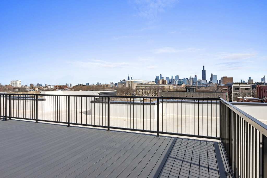 204 S Leavitt Street - Photo 20