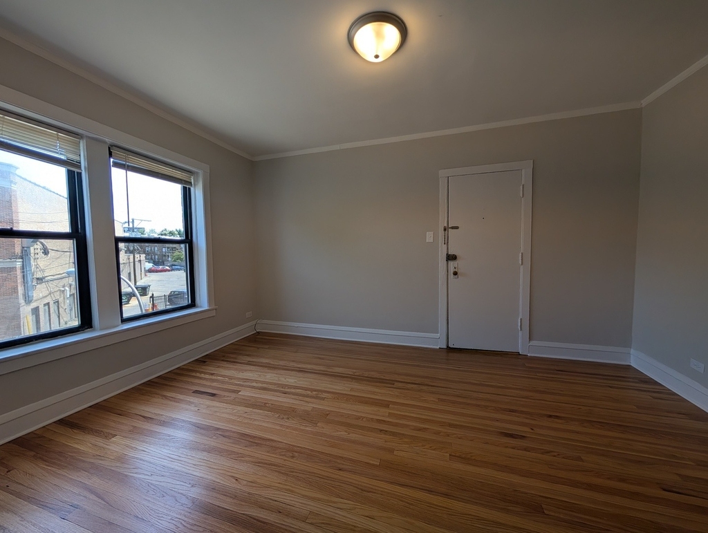 2714 N Spaulding Avenue - Photo 3
