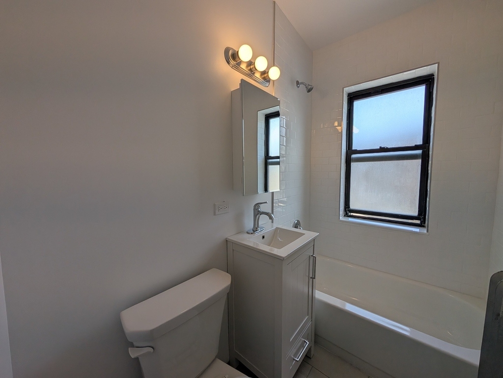 2714 N Spaulding Avenue - Photo 5