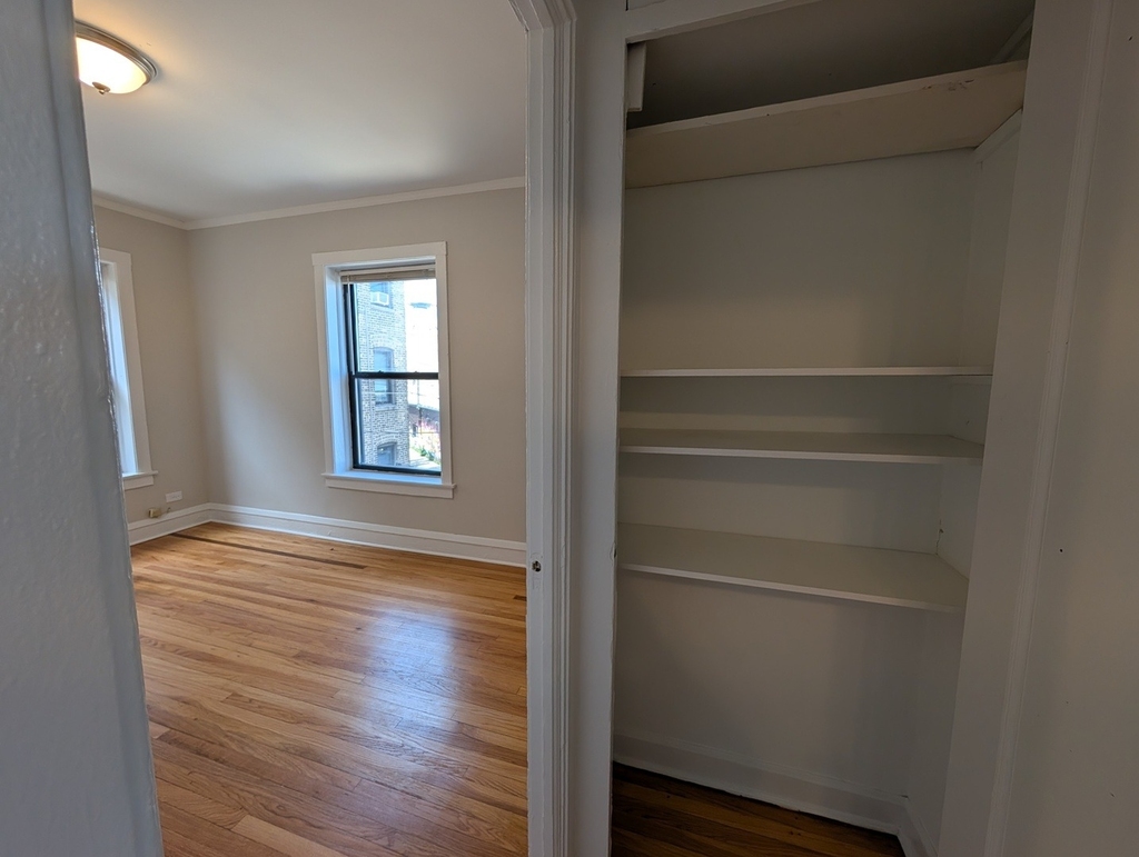 2714 N Spaulding Avenue - Photo 7