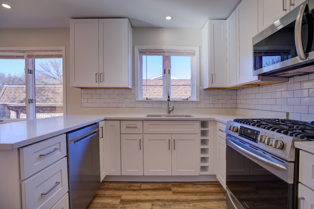 5715 N Cicero Avenue - Photo 1