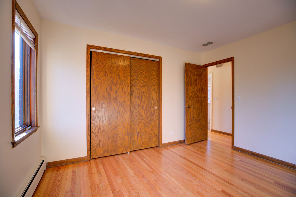 5715 N Cicero Avenue - Photo 8