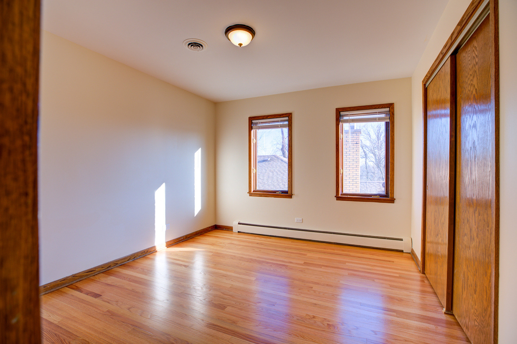 5715 N Cicero Avenue - Photo 7