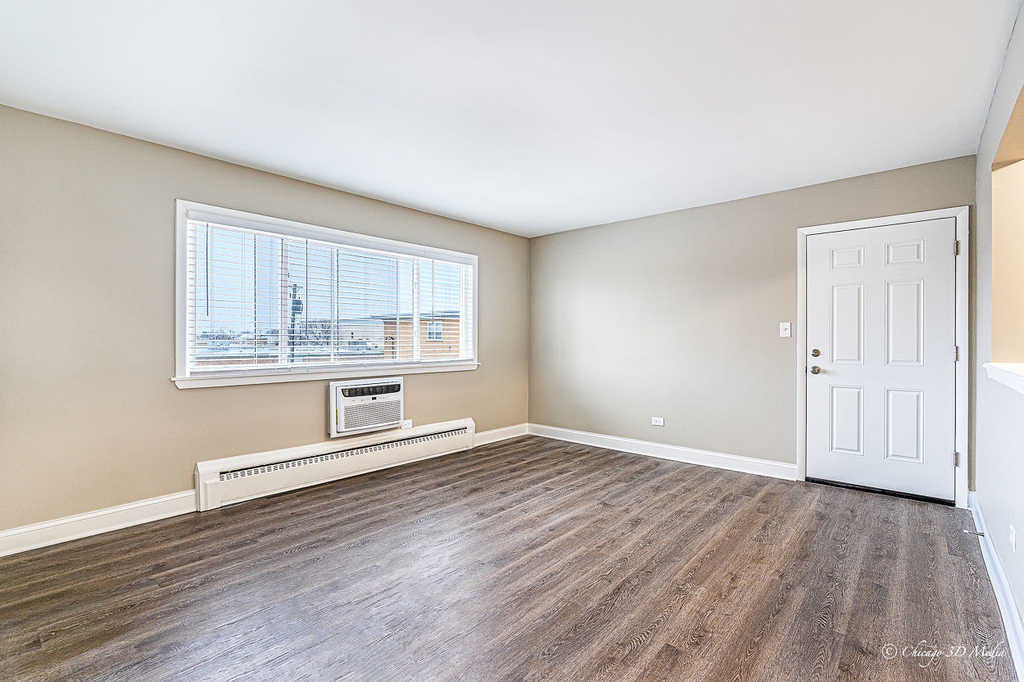 7005 W Gunnison Street - Photo 3