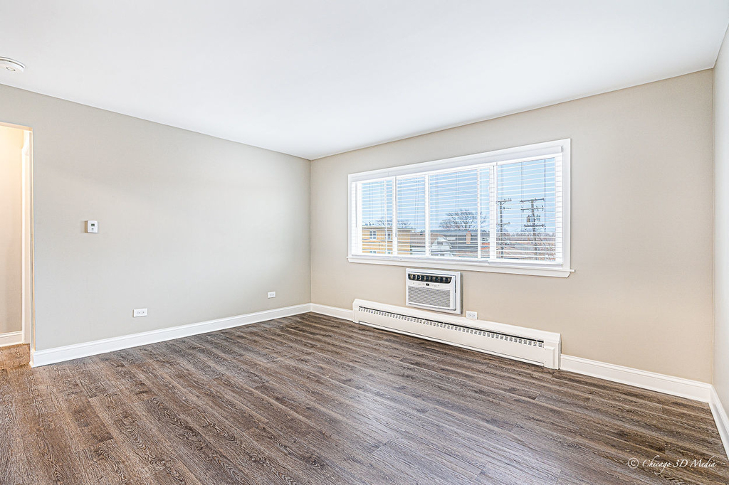 7005 W Gunnison Street - Photo 2