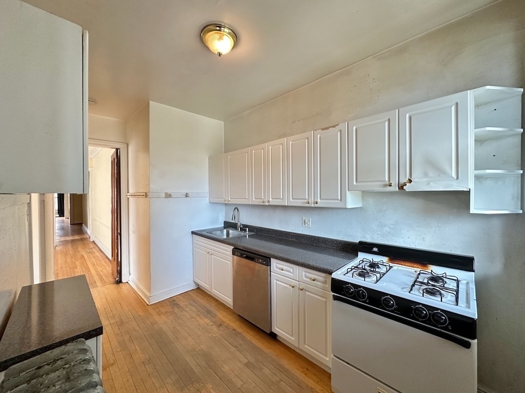 943 Judson Avenue - Photo 3