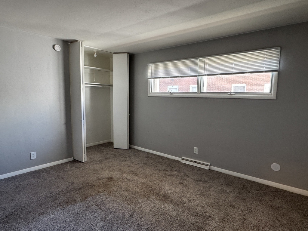 2925 Dubuque Street - Photo 8