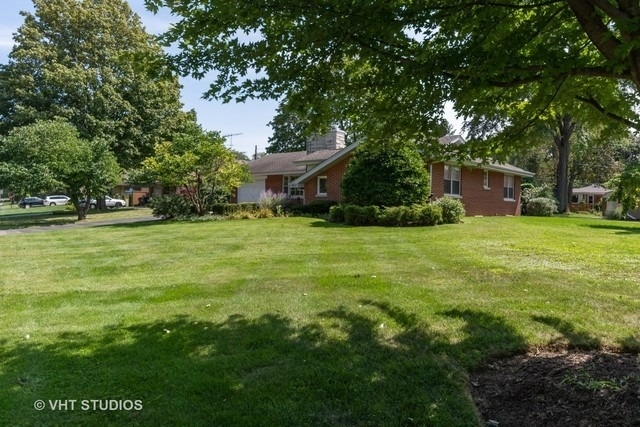 410 Prairie Avenue - Photo 2