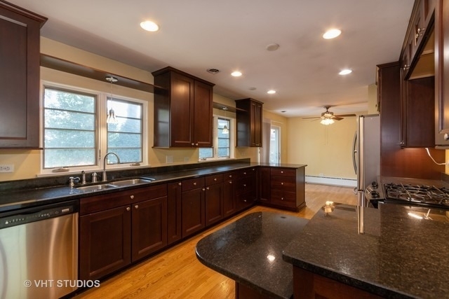410 Prairie Avenue - Photo 7