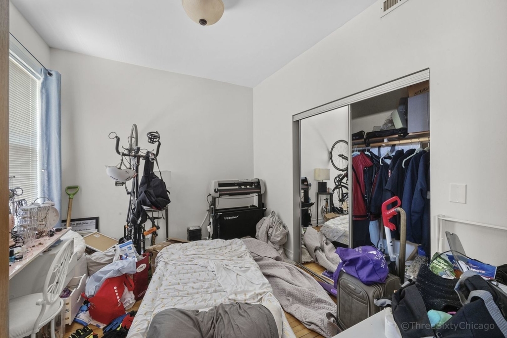 2254 N Avers Avenue - Photo 14