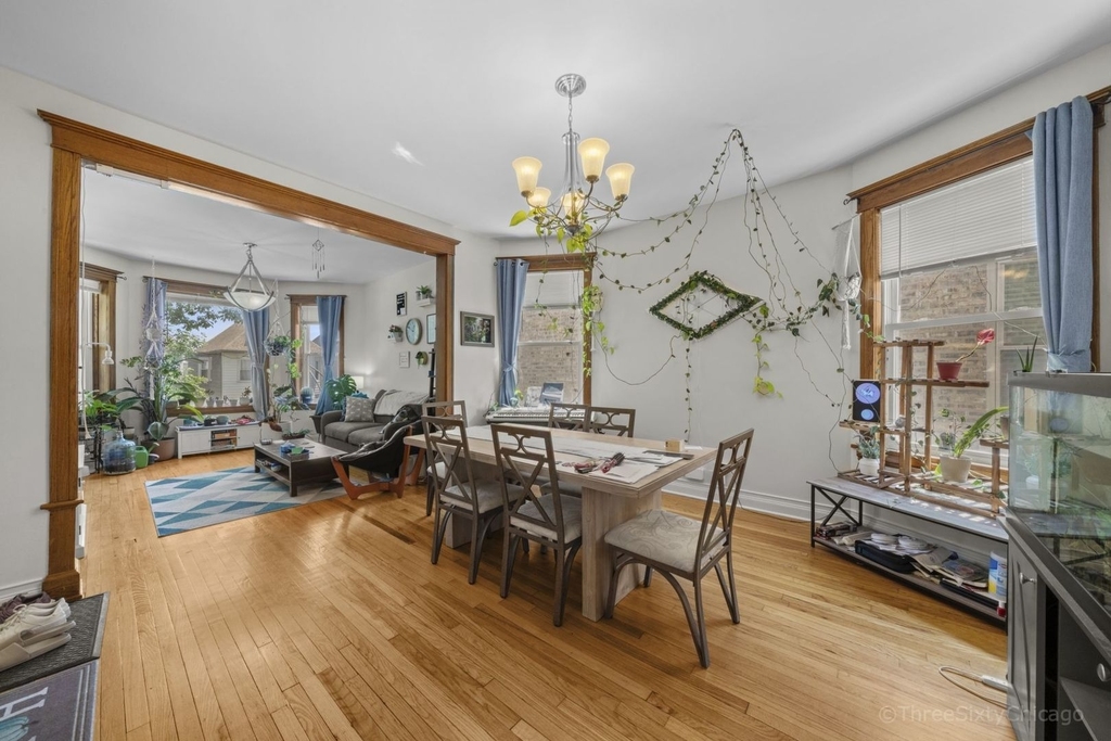 2254 N Avers Avenue - Photo 5