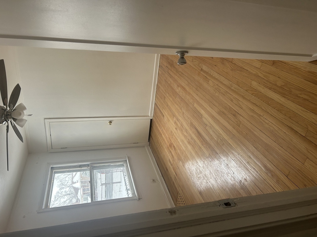 12748 S Lowe Avenue - Photo 4