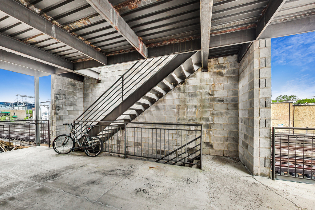 3740 N Wilton Avenue - Photo 11
