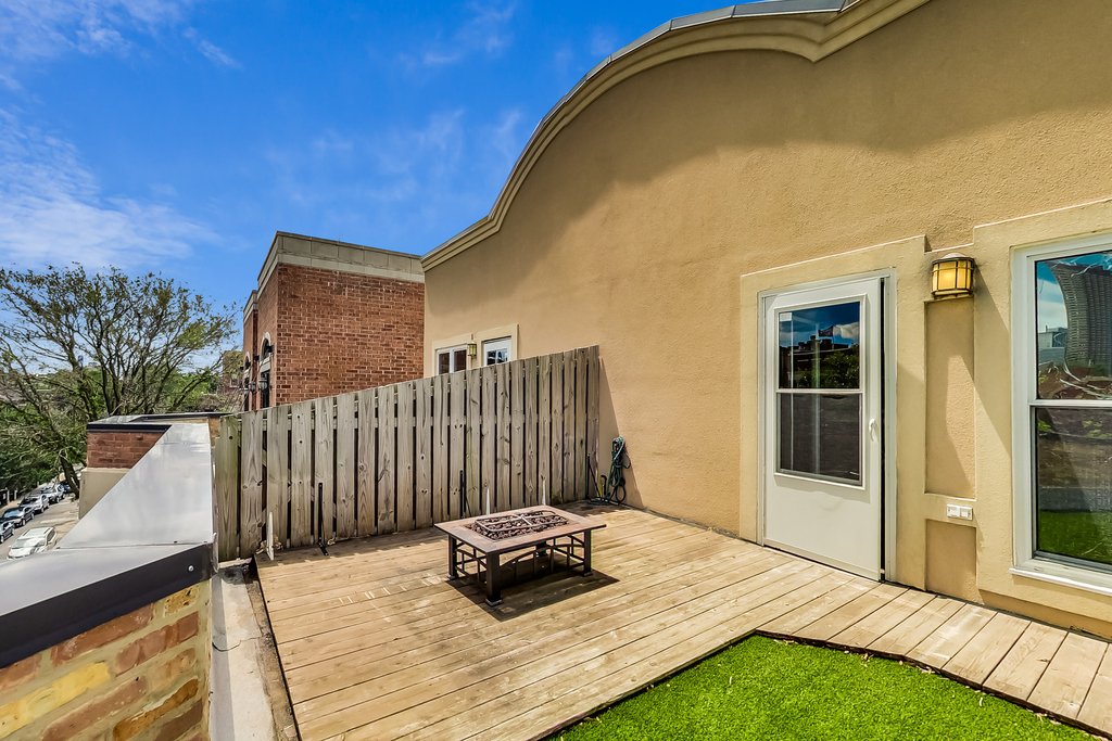 3740 N Wilton Avenue - Photo 16