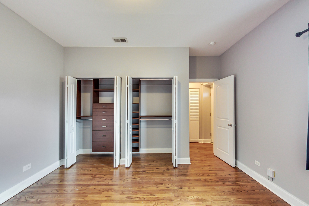 3740 N Wilton Avenue - Photo 10