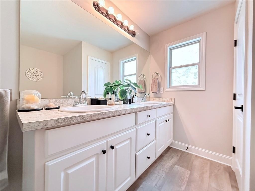 138 Livingston Court - Photo 13