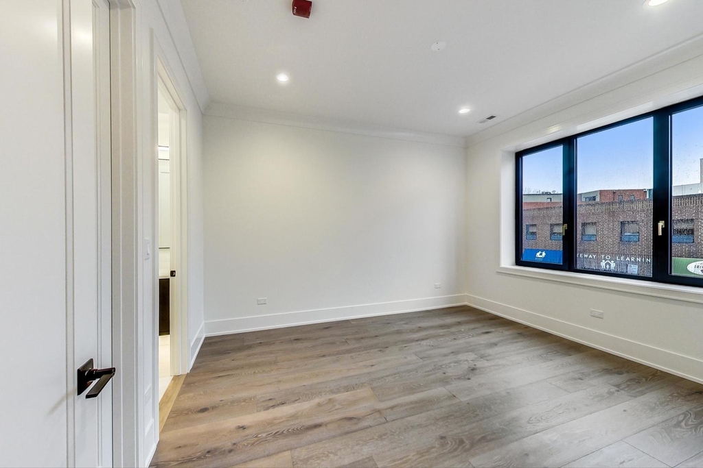 4920 N Lincoln Avenue - Photo 14