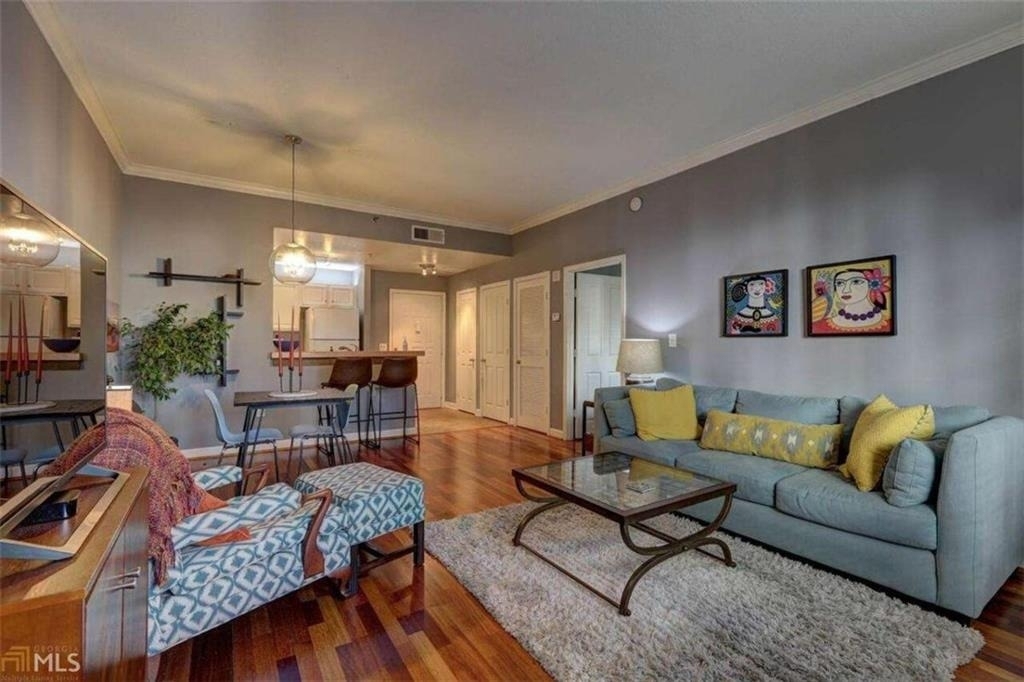 1101 Juniper Street - Photo 0