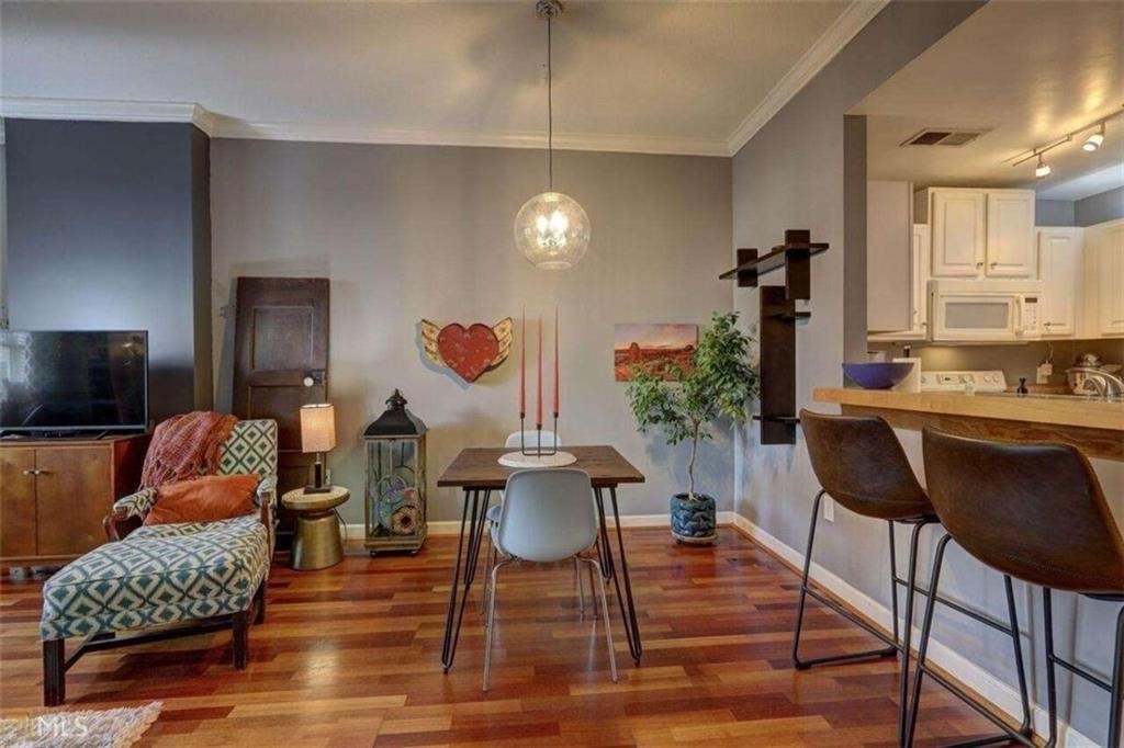 1101 Juniper Street - Photo 2