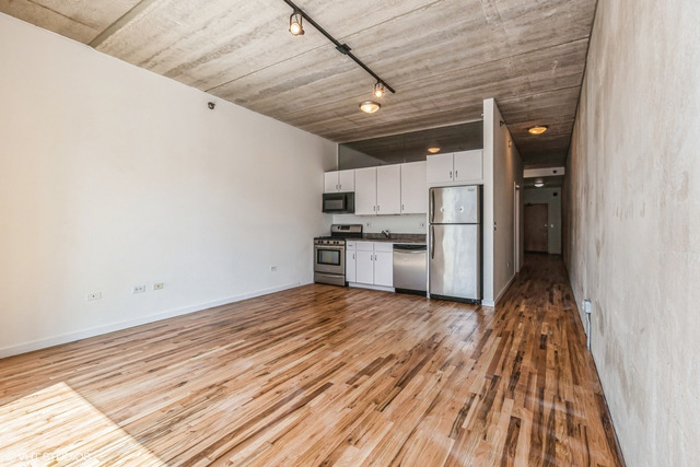 630 N Franklin Street - Photo 3
