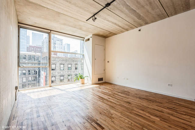 630 N Franklin Street - Photo 2