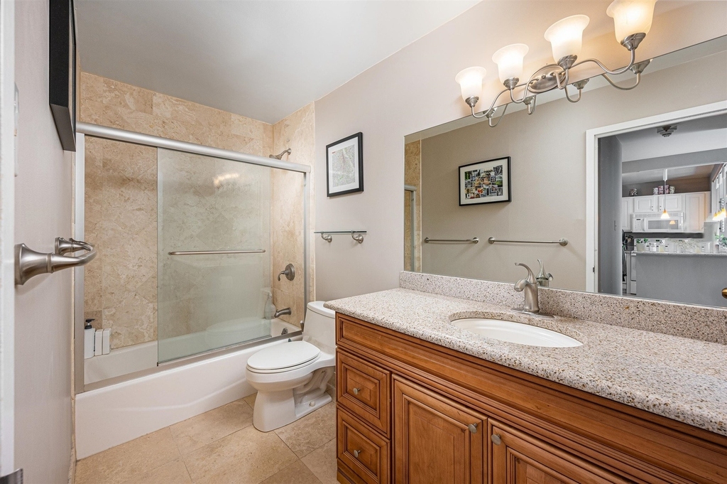 211 E Ohio Street - Photo 11