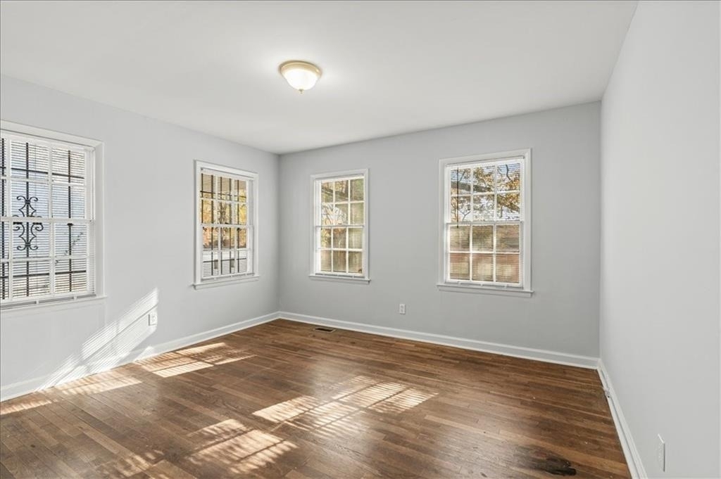 449 10th Street Nw - Photo 17