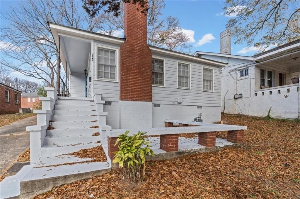 449 10th Street Nw - Photo 0