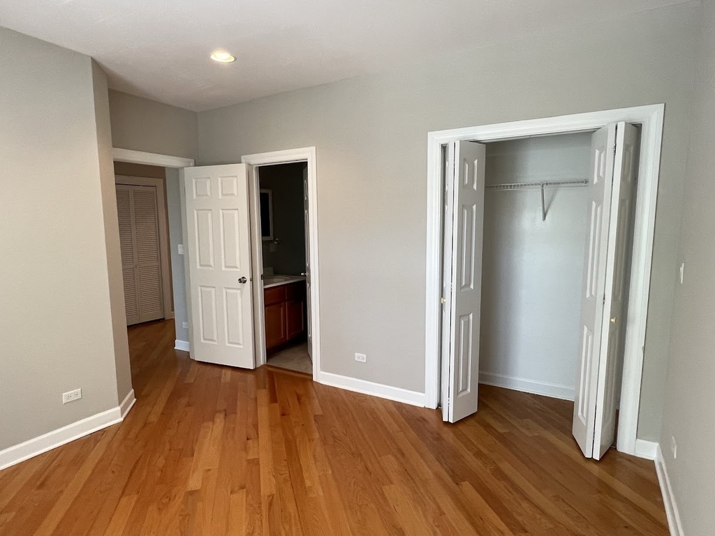 6507 N Hamilton Avenue - Photo 9