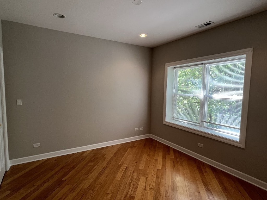 6507 N Hamilton Avenue - Photo 6