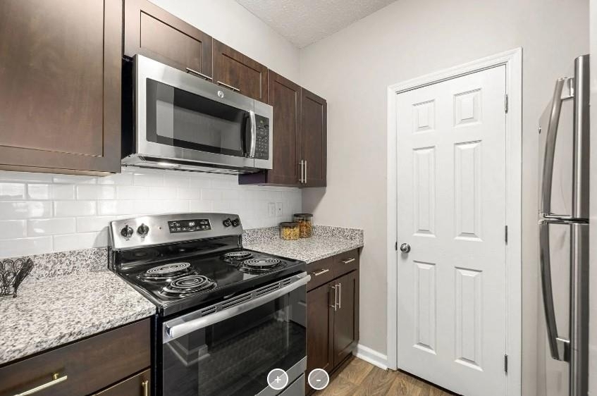 7150 W Peachtree Dunwoody Road - Photo 0