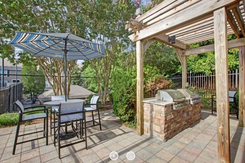 7150 W Peachtree Dunwoody Road - Photo 22